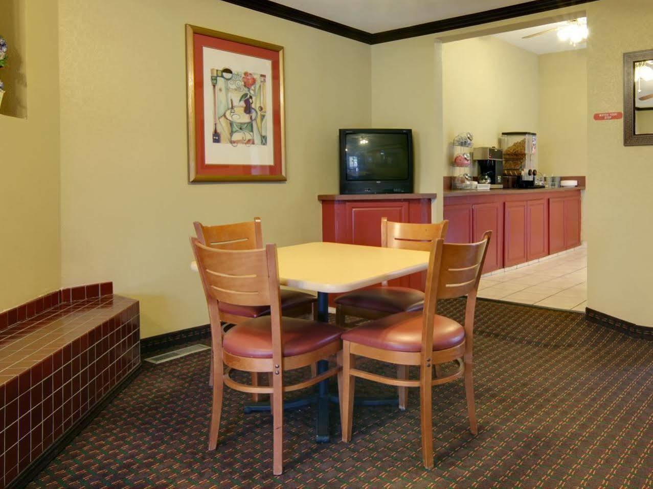 Americas Best Value Inn יוקון מראה חיצוני תמונה