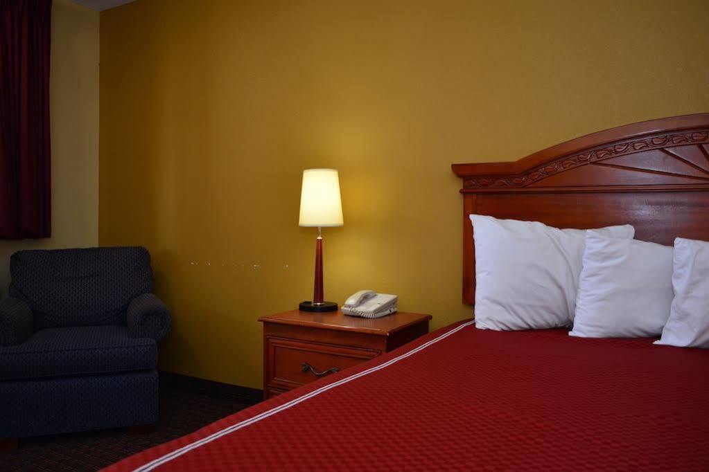 Americas Best Value Inn יוקון מראה חיצוני תמונה